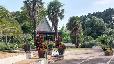 Terrasse du centre de vacances de Saint-Gildas-de-Rhuys